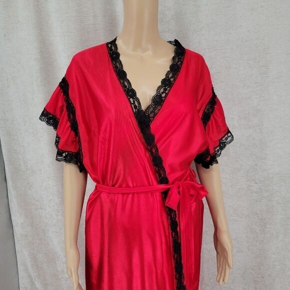 Vandemere Vintage Nightgown and Peignoir Robe Set Red Black Lace Plus Size 1X - Picture 4 of 16